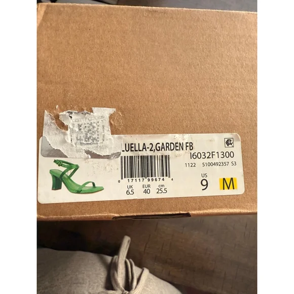 Women's Vince Green Luella-2 Satin Block Heel Sandals Size 9 - Picture 10 of 10